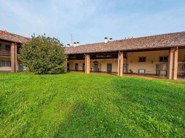 Locale Commerciale in vendita a Lainate, Lombardia