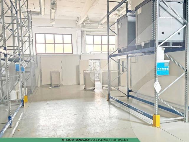 Locale Commerciale in vendita a Lainate, Lombardia