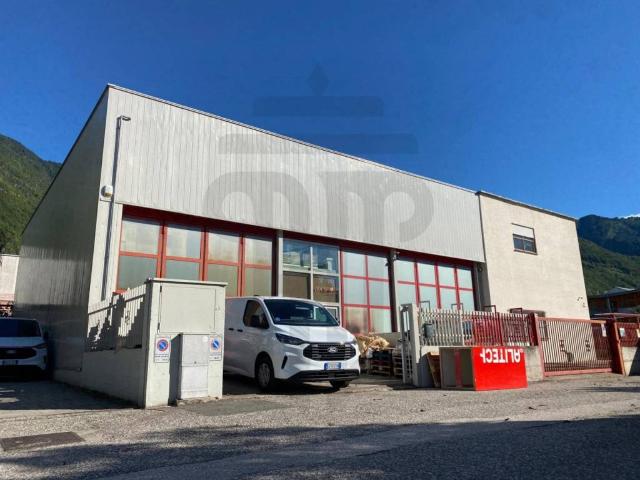 Locale Commerciale in affitto a Überetsch-Unterland - Oltradige-Bassa Atesina, Laives - Leifers