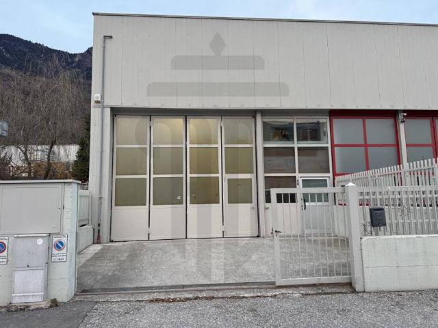 Locale Commerciale in vendita a Überetsch-Unterland - Oltradige-Bassa Atesina, Laives - Leifers
