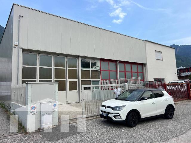 Locale Commerciale in vendita a Überetsch-Unterland - Oltradige-Bassa Atesina, Laives - Leifers