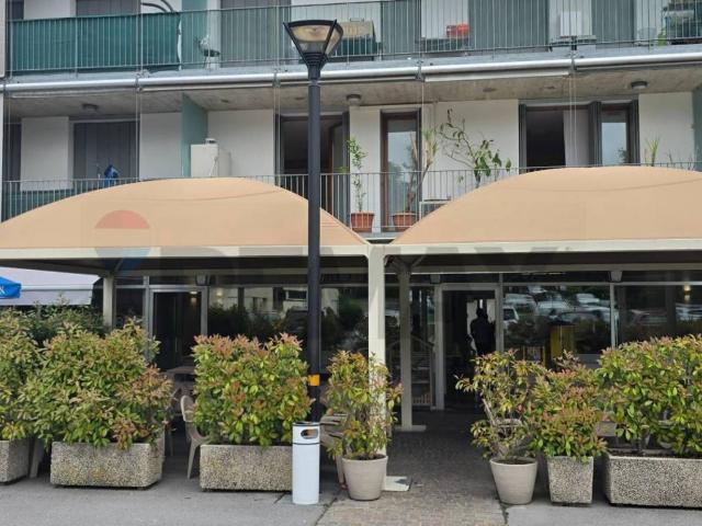 Locale Commerciale in vendita a Lambrugo, Lombardia