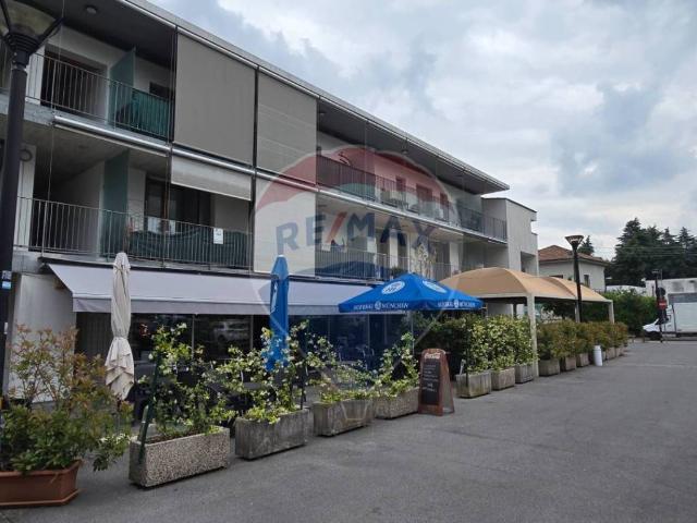 Locale Commerciale in vendita a Lambrugo, Lombardia