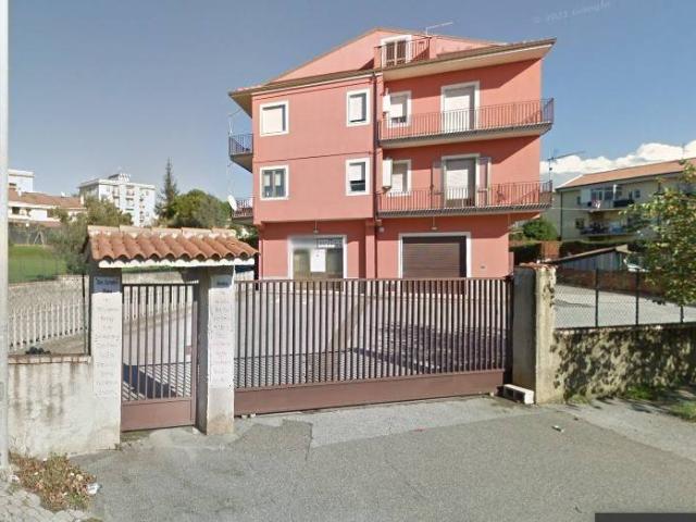 Locale Commerciale in vendita a Sant'Eufemia Lamezia, Calabria