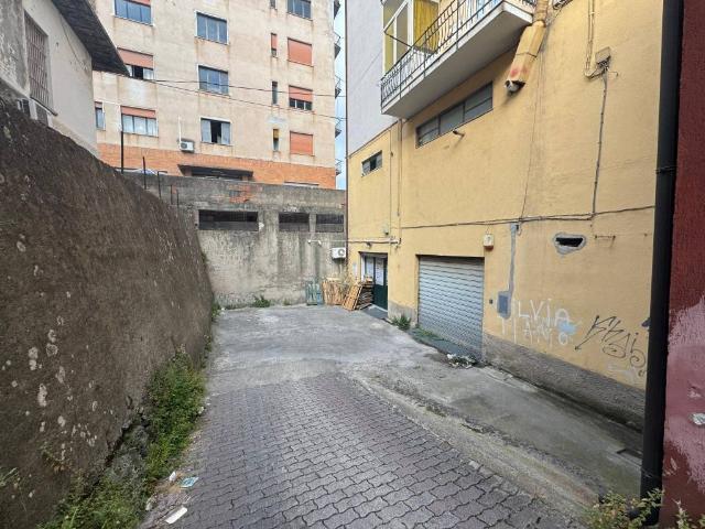 Locale Commerciale in vendita a Calabria, Catanzaro
