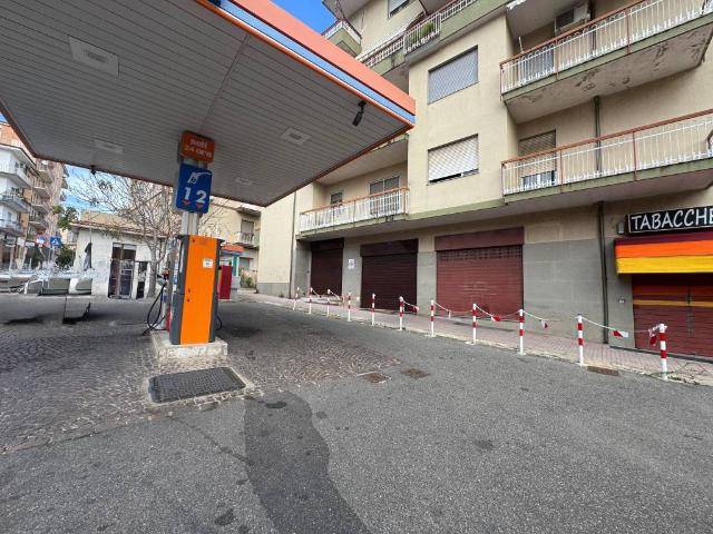 Locale Commerciale in vendita a Calabria, Catanzaro