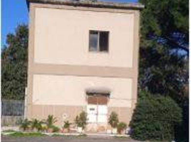 Locale Commerciale in vendita a Sant'Eufemia Lamezia, Calabria