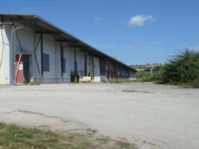 Locale Commerciale in vendita a Lanciano, Abruzzo