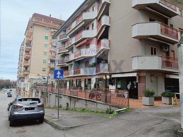 Locale Commerciale in vendita a Santo Spirito, Lanciano