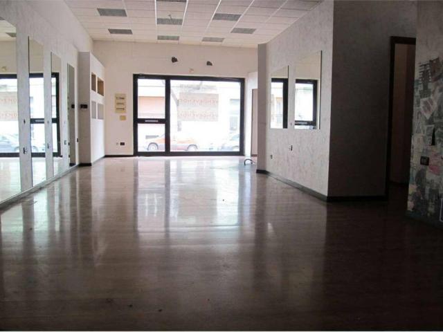 Locale Commerciale in vendita a Sant'Antonio, Lanciano