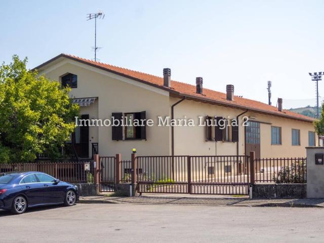 Locale Commerciale in vendita a Cascinapiano, Langhirano