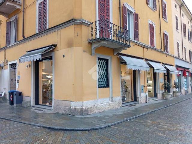 Locale Commerciale in vendita a Mattaleto, Langhirano