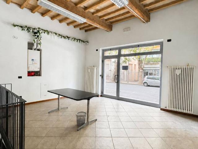 Locale Commerciale in vendita a Mattaleto, Langhirano