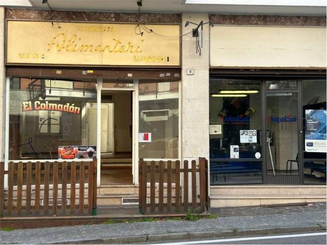 Locale Commerciale in vendita a Unione Montana di Comuni delle Valli di Lanzo, Ceronda e Casternone, Piemonte