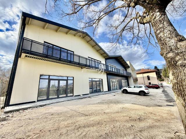Locale Commerciale in vendita a Torretta, Tornimparte