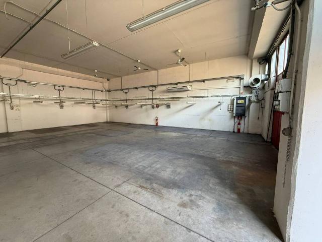 Locale Commerciale in vendita a Stagno, Lastra A Signa