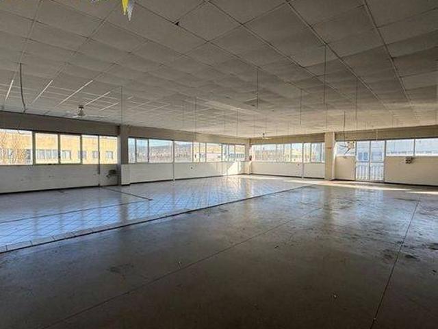 Locale Commerciale in vendita a Stagno, Lastra A Signa