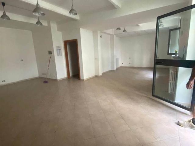 Locale Commerciale in vendita a San Martino a Gangalandi, Lastra A Signa