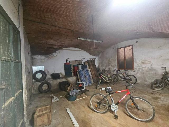Locale Commerciale in vendita a San Martino a Gangalandi, Lastra A Signa