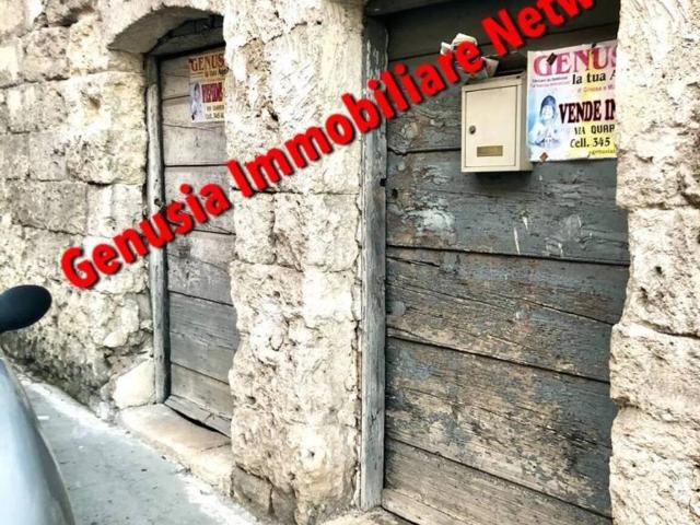 Locale Commerciale in vendita a Laterza, Taranto