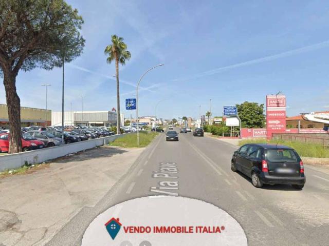 Locale Commerciale in vendita a Borgo Piave, Latina