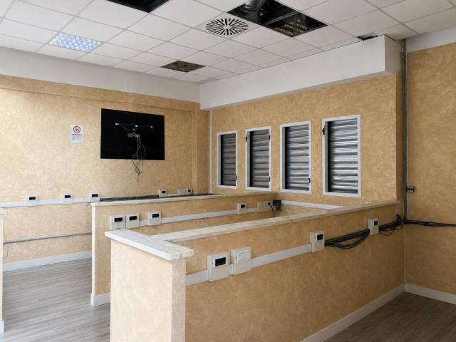 Locale Commerciale in vendita a Borgo Piave, Latina