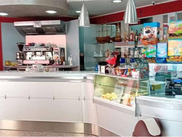 Locale Commerciale in vendita a Goretti, Latina