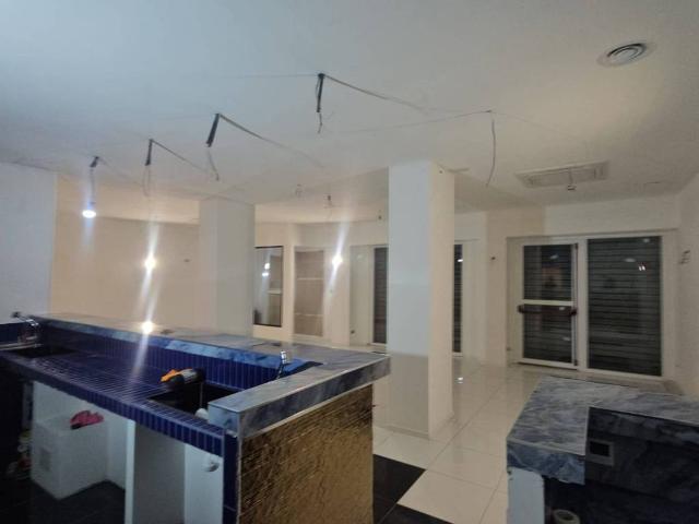 Locale Commerciale in vendita a Frezzotti, Latina