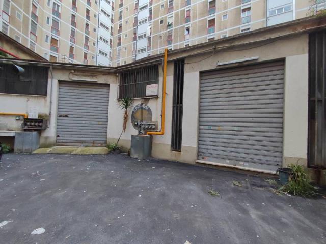 Locale Commerciale in vendita a Goretti, Latina