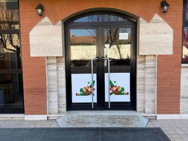 Locale Commerciale in vendita a Quartiere Italia, Latina