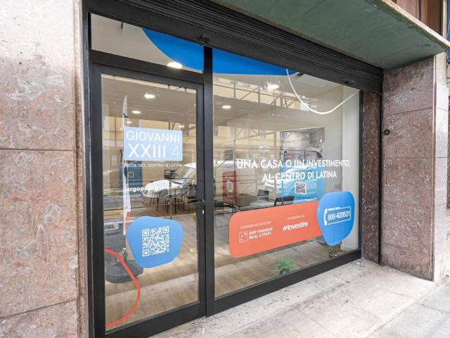 Locale Commerciale in vendita a Nicolosi, Latina