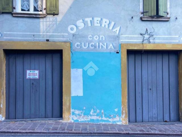 Locale Commerciale in vendita a Comunità montana della Valle Sabbia, Lavenone