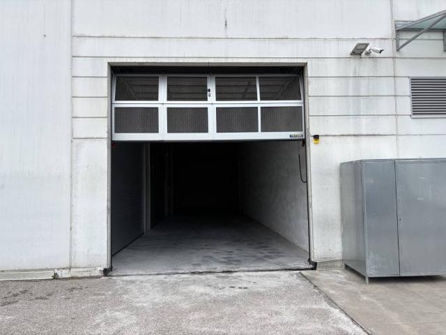 Locale Commerciale in vendita a Comunità Rotaliana-Königsberg, Lavis