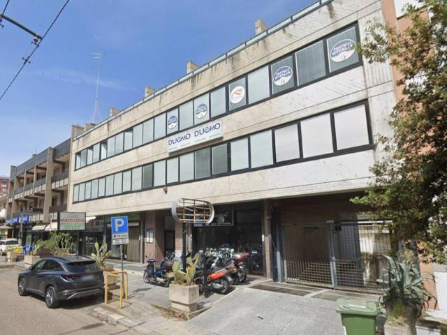 Locale Commerciale in vendita a Puglia, Lecce