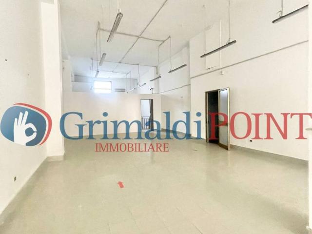 Locale Commerciale in vendita a Puglia, Lecce