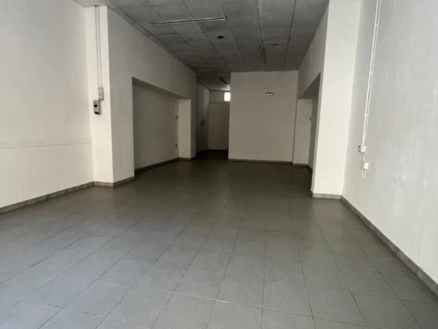 Locale Commerciale in vendita a Puglia, Lecce