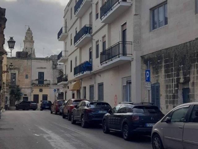 Locale Commerciale in vendita a Puglia, Lecce