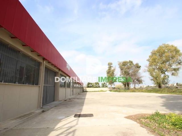 Locale Commerciale in vendita a Puglia, Lecce