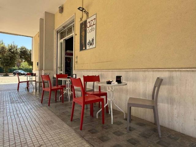 Locale Commerciale in vendita a Puglia, Lecce