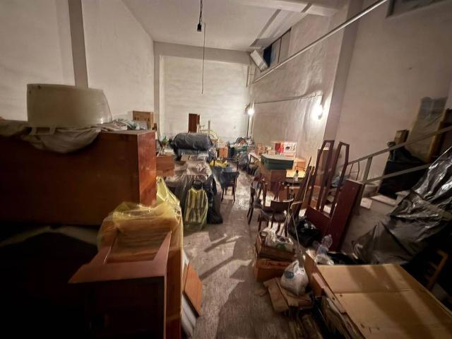 Locale Commerciale in vendita a Puglia, Lecce