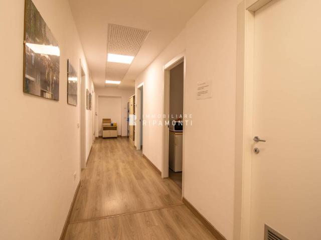 Locale Commerciale in vendita a Caleotto, Lecco