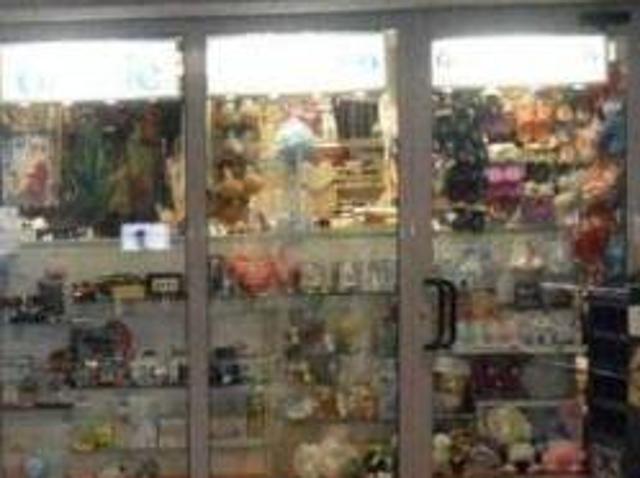 Locale Commerciale in vendita a Acquate, Lecco