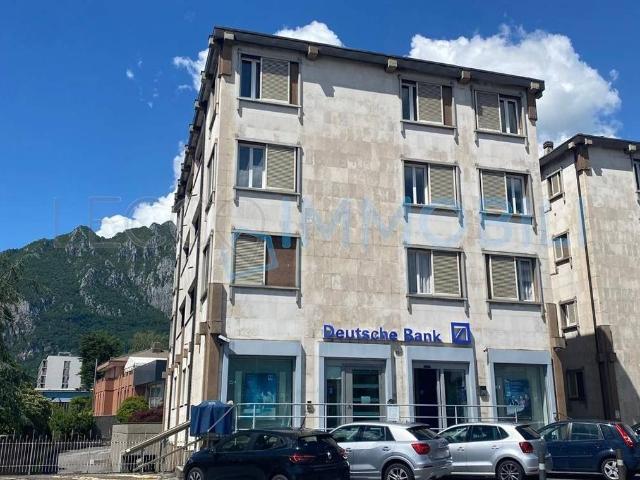 Locale Commerciale in vendita a Caleotto, Lecco