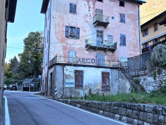 Locale Commerciale in vendita a Comunità Alto Garda e Ledro, Molina Di Ledro