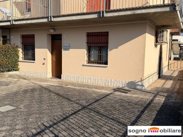 Locale Commerciale in vendita a Legnago, Veneto