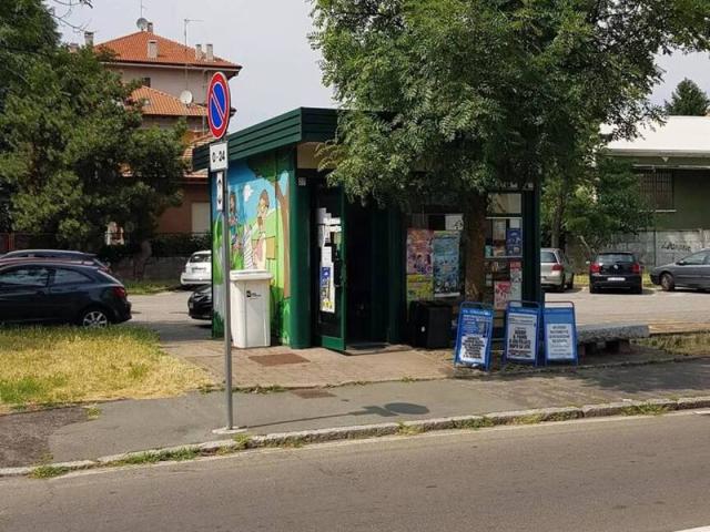 Locale Commerciale in vendita a Sant'Erasmo, Legnano