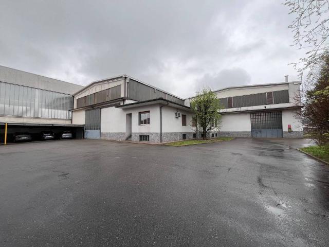 Locale Commerciale in vendita a San Giorgio Su Legnano, Lombardia