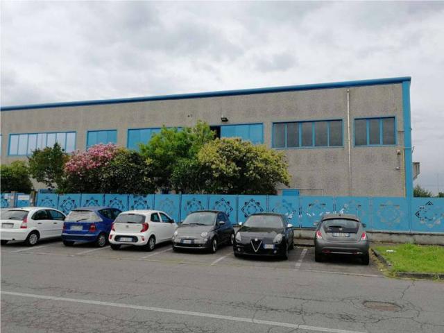 Locale Commerciale in vendita a Leno, Brescia