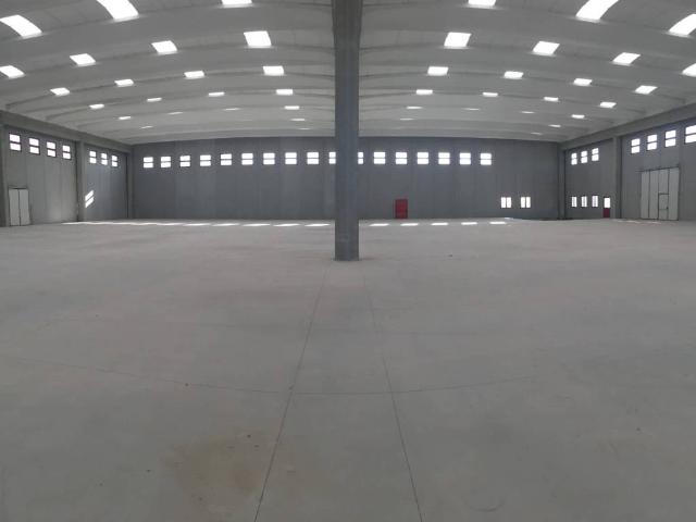Locale Commerciale in vendita a Birago, Lentate Sul Seveso