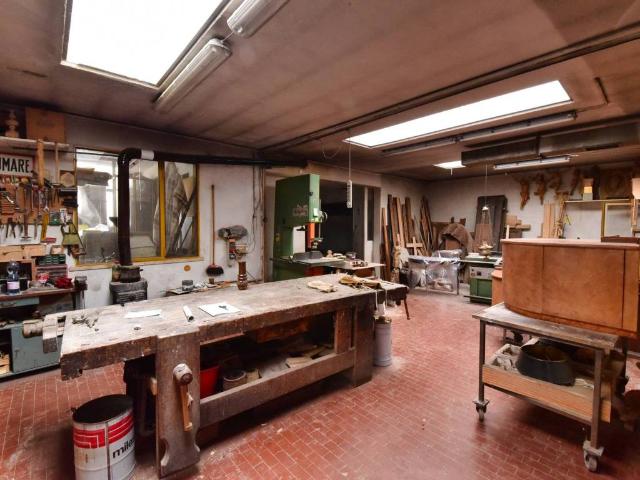 Locale Commerciale in vendita a Lentate Sul Seveso, Lombardia